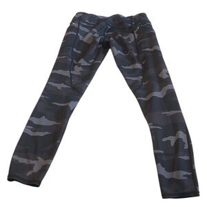 Athleta Camo Contender Ankle Leggings Womens Size S